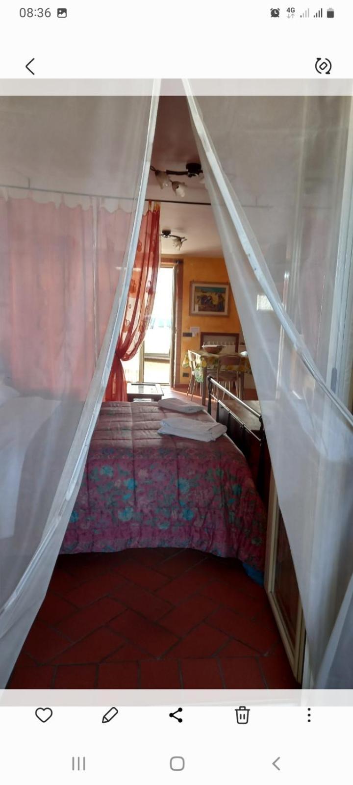 A Santy'S House 1Piano-No Lift-Shuttle A Pagamento-Raggiungibile A Piedi Aeroporto-Fermata Bus Fiera Di Roma A 3 Minuti-Air Condiz Ed Extra Bed For A Fee A Pagamento Daire Fiumicino Dış mekan fotoğraf