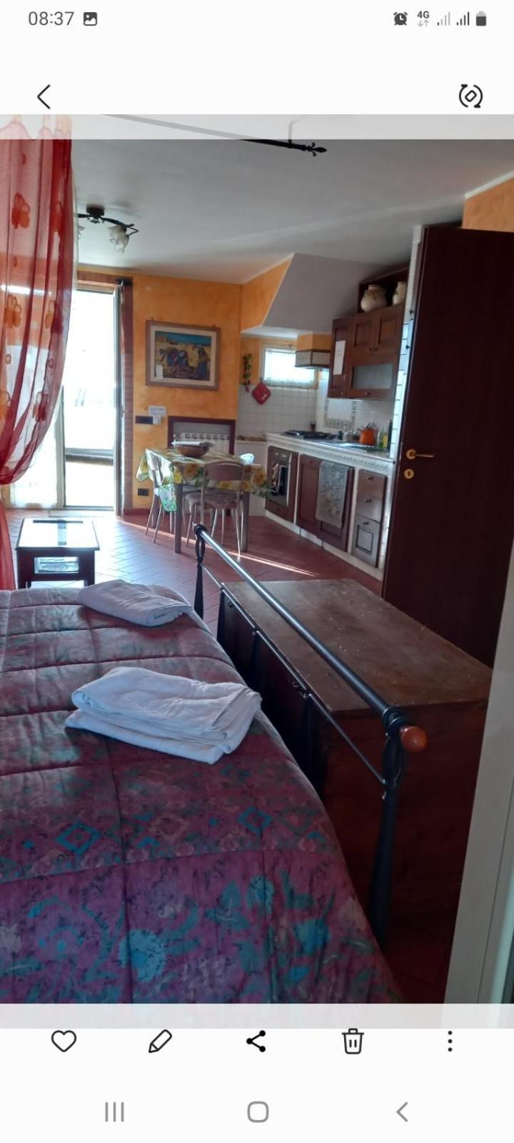 A Santy'S House 1Piano-No Lift-Shuttle A Pagamento-Raggiungibile A Piedi Aeroporto-Fermata Bus Fiera Di Roma A 3 Minuti-Air Condiz Ed Extra Bed For A Fee A Pagamento Daire Fiumicino Dış mekan fotoğraf